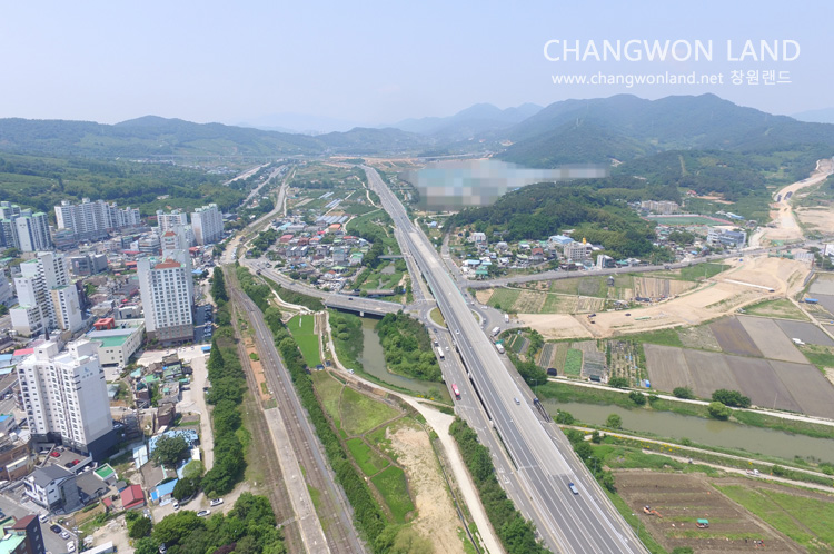 창원동읍 국도14호선 덕천고가교 전경 - 2021.05.30